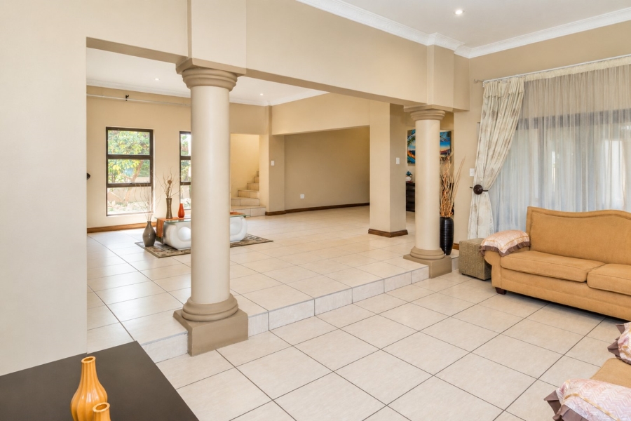 4 Bedroom Property for Sale in Kosmos Ridge North West